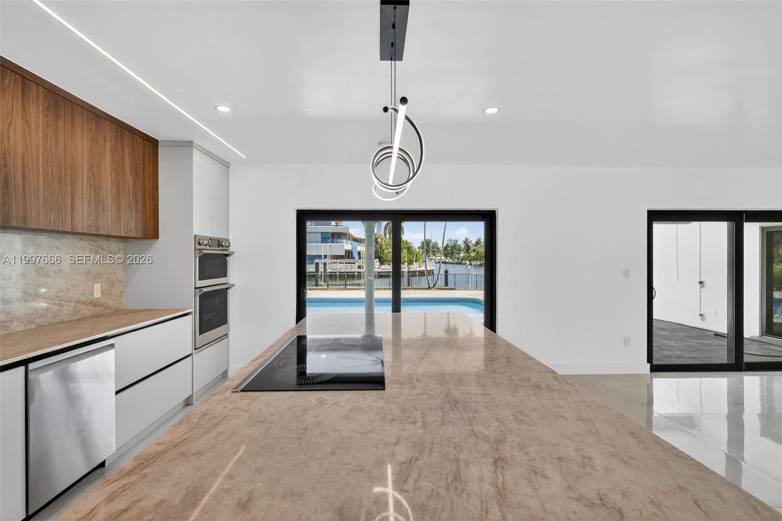 607 Layne Blvd Hallandale Beach, FL 33009