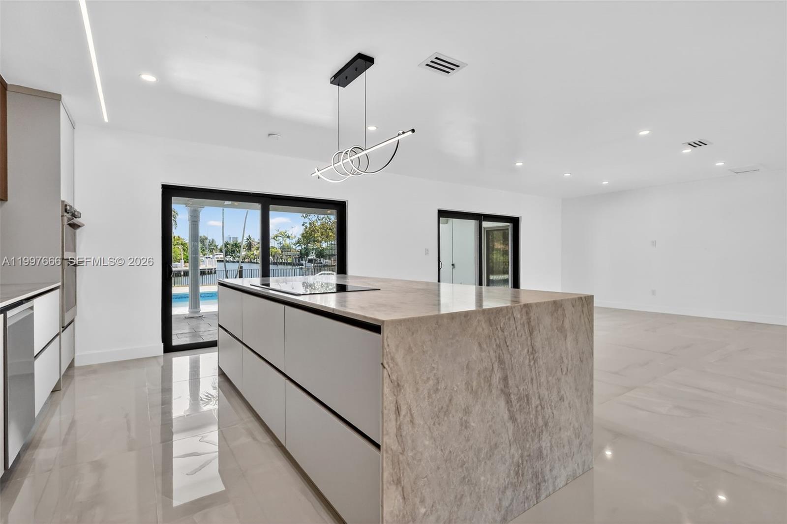 607 Layne Blvd Hallandale Beach, FL 33009