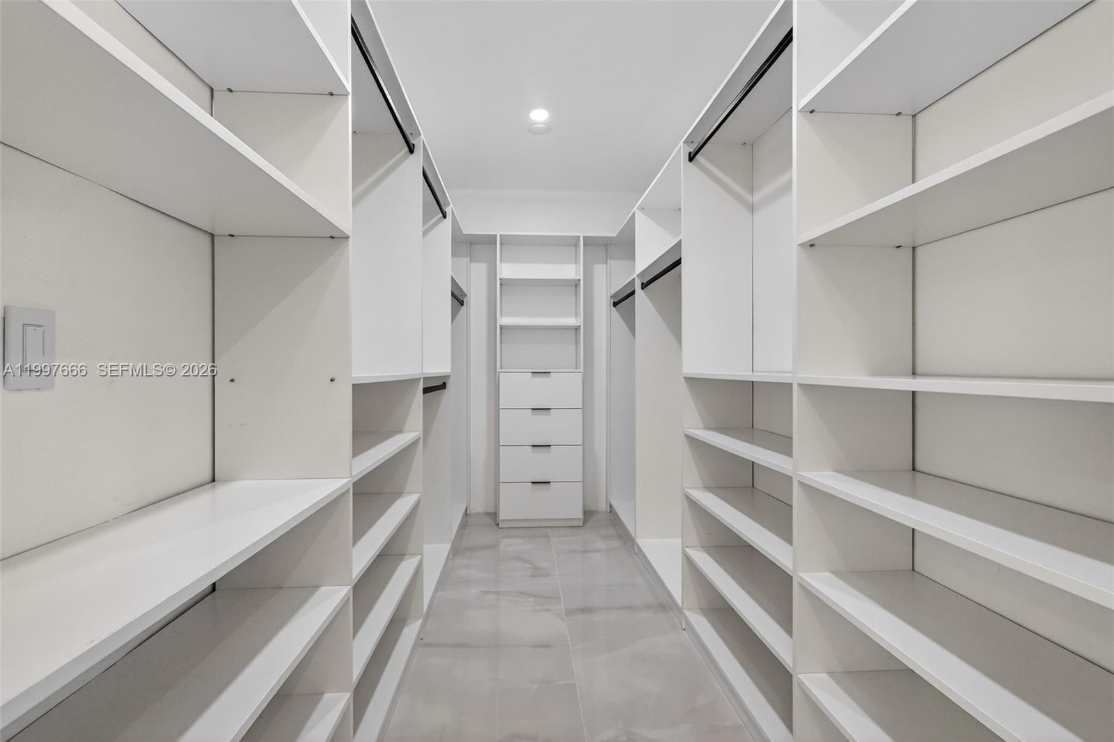 607 Layne Blvd Hallandale Beach, FL 33009