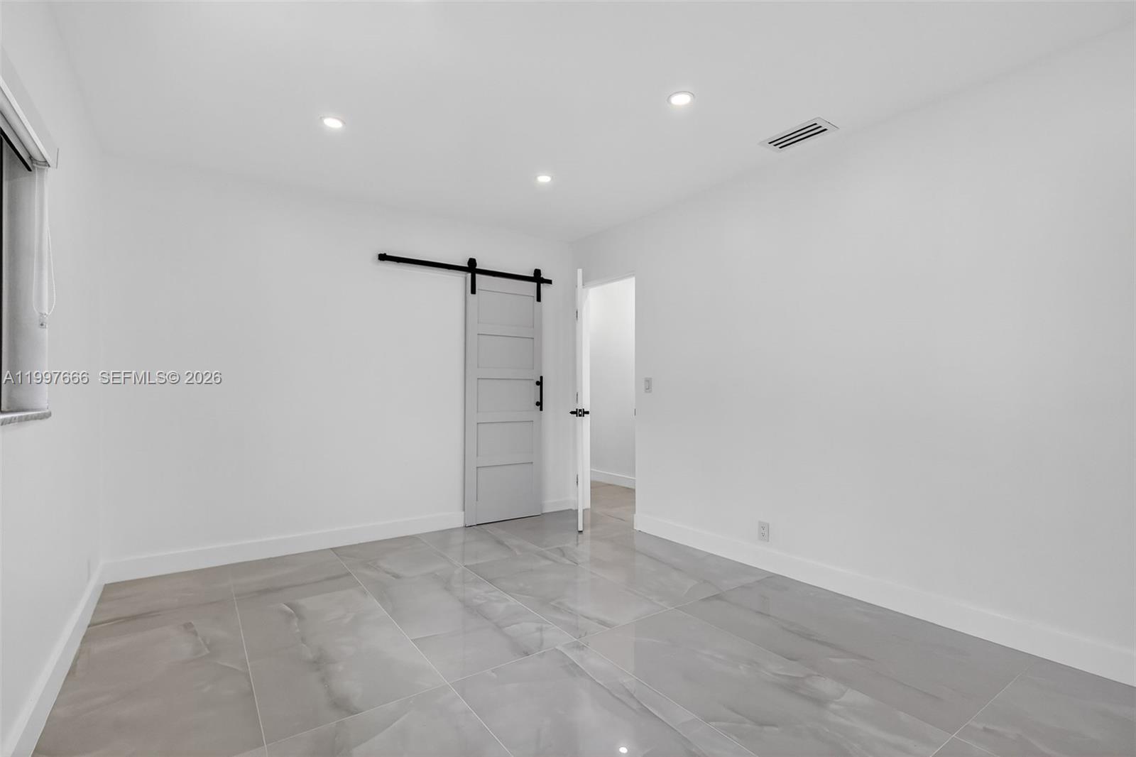 607 Layne Blvd Hallandale Beach, FL 33009