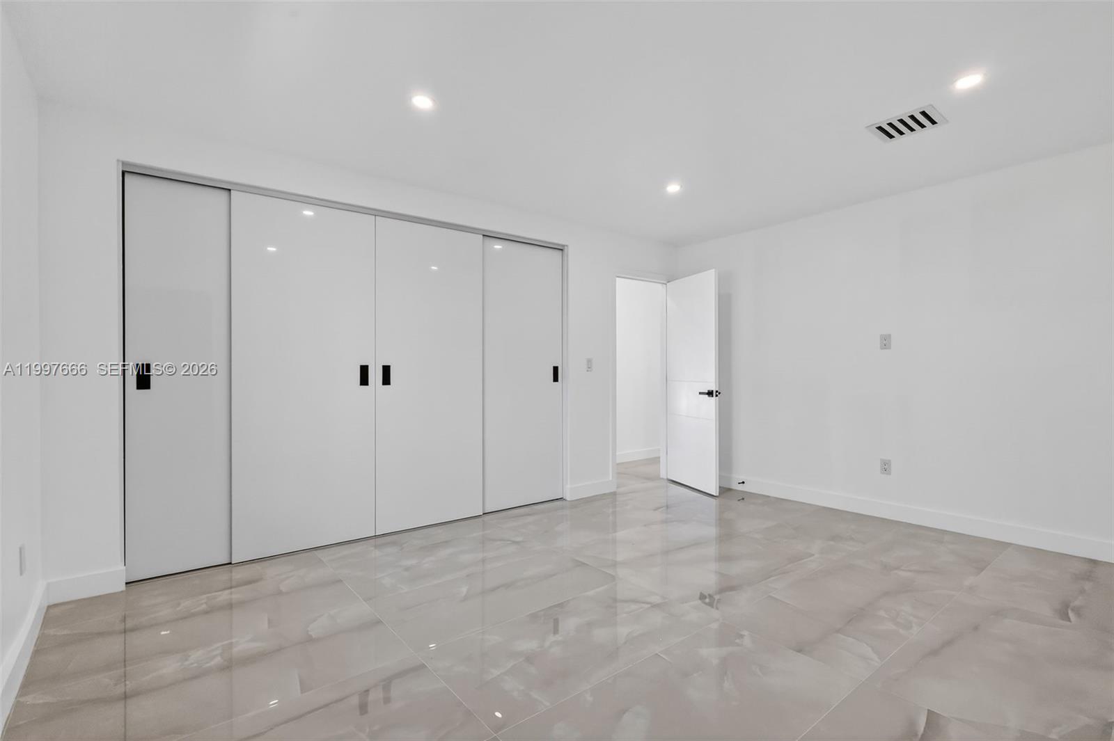 607 Layne Blvd Hallandale Beach, FL 33009