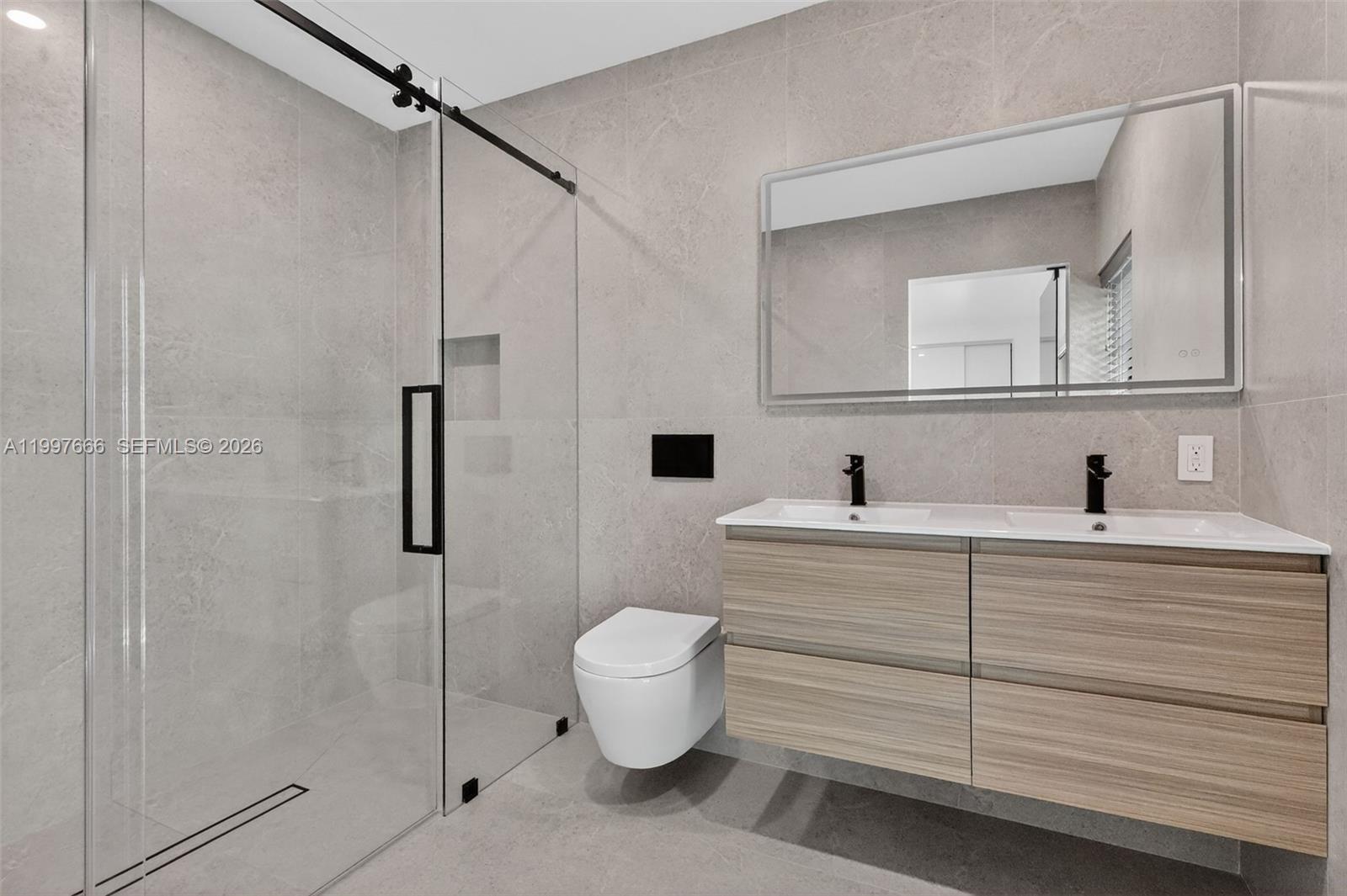 607 Layne Blvd Hallandale Beach, FL 33009