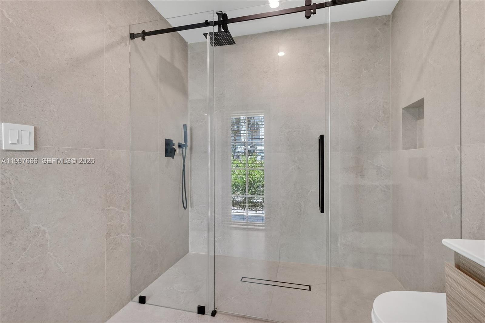 607 Layne Blvd Hallandale Beach, FL 33009