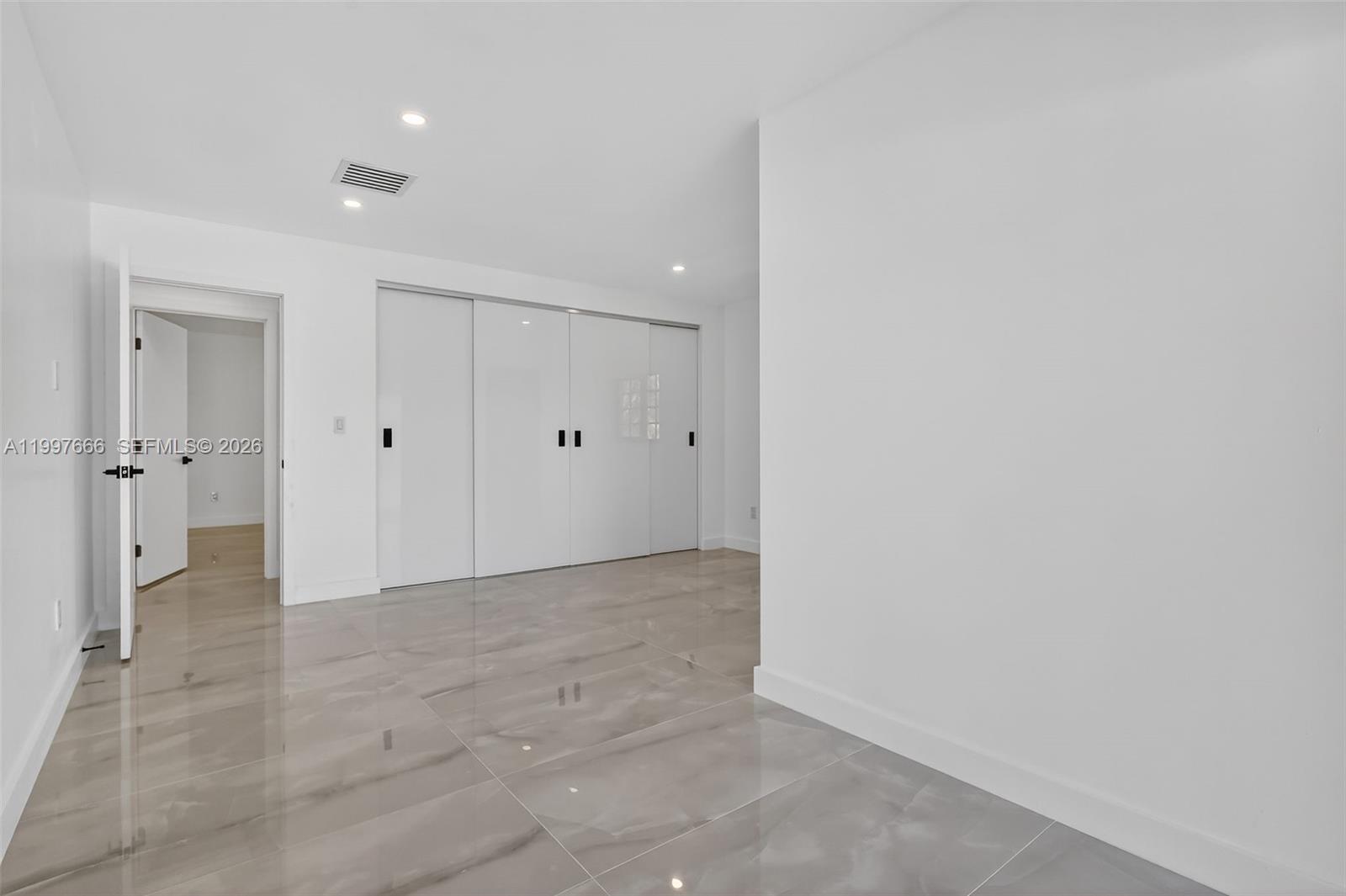 607 Layne Blvd Hallandale Beach, FL 33009