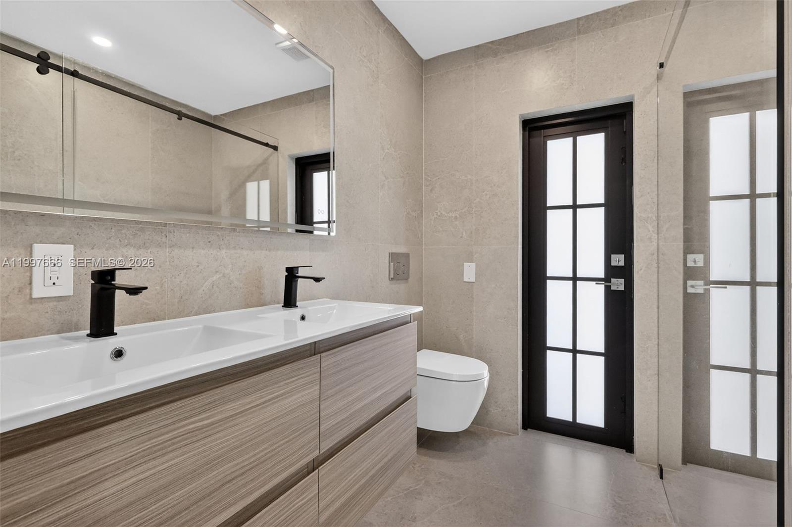 607 Layne Blvd Hallandale Beach, FL 33009