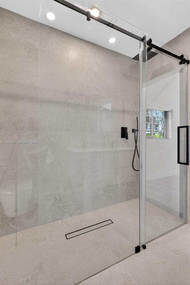 607 Layne Blvd Hallandale Beach, FL 33009