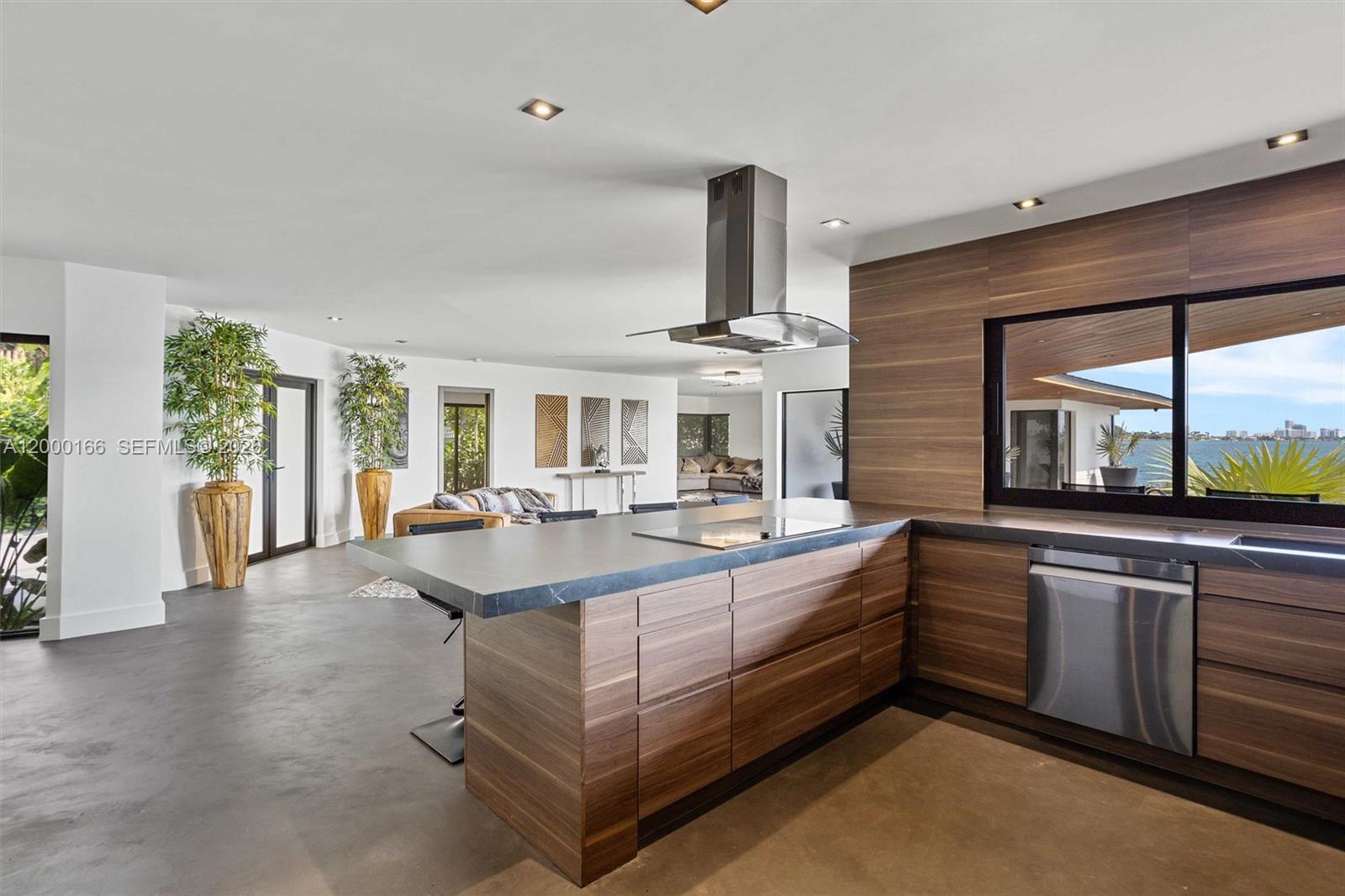 1982 NE 119th Rd North Miami, FL 33181