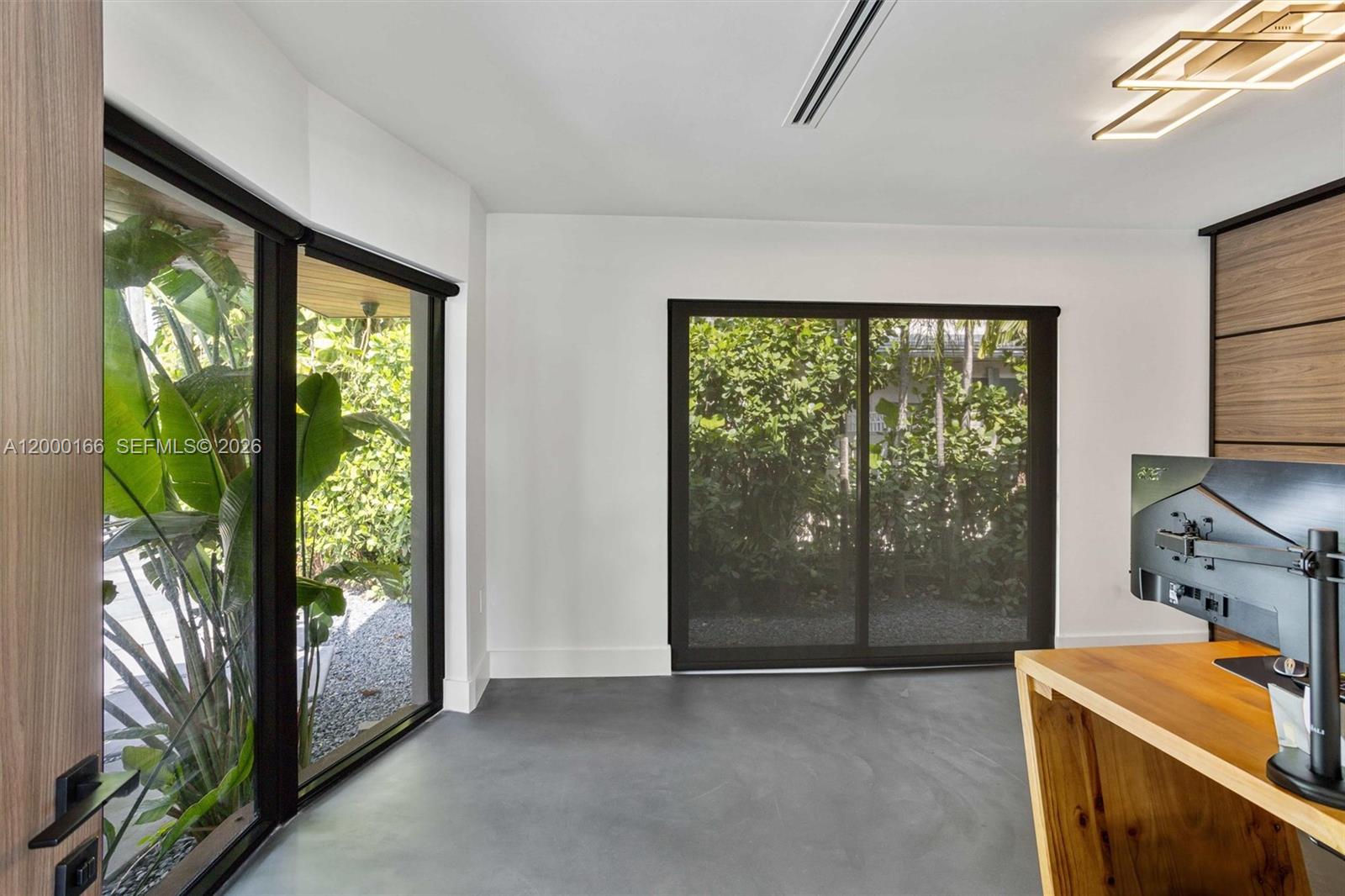 1982 NE 119th Rd North Miami, FL 33181