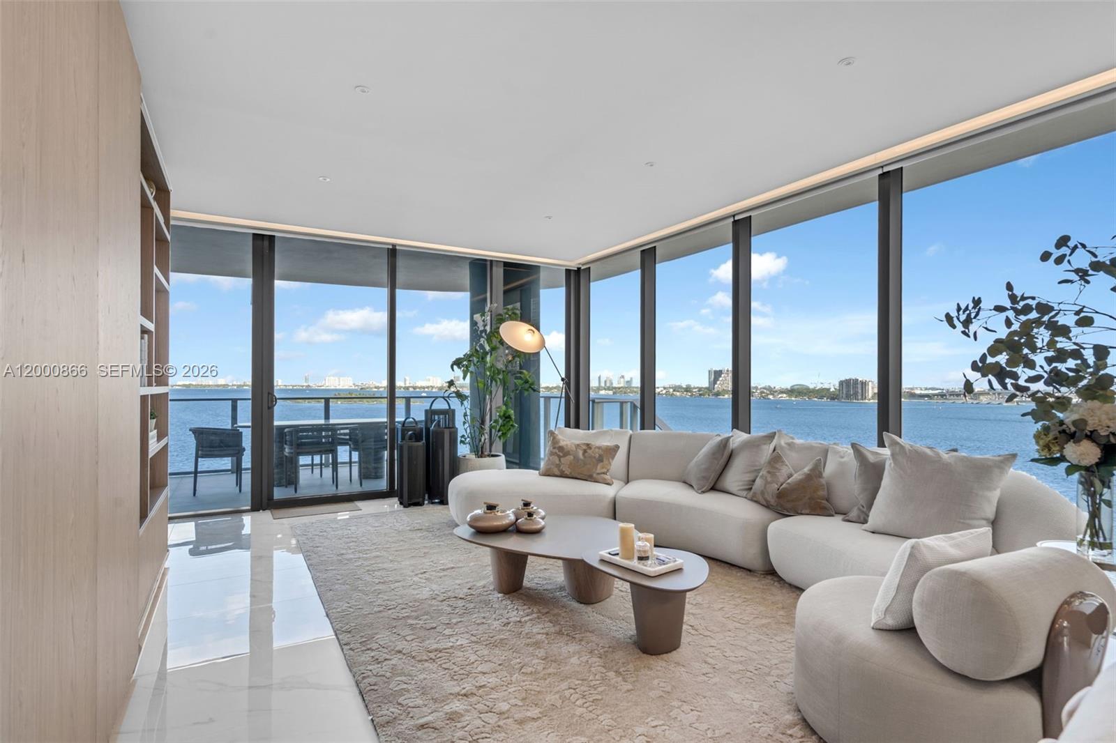 711 NE 23rd Ter #607