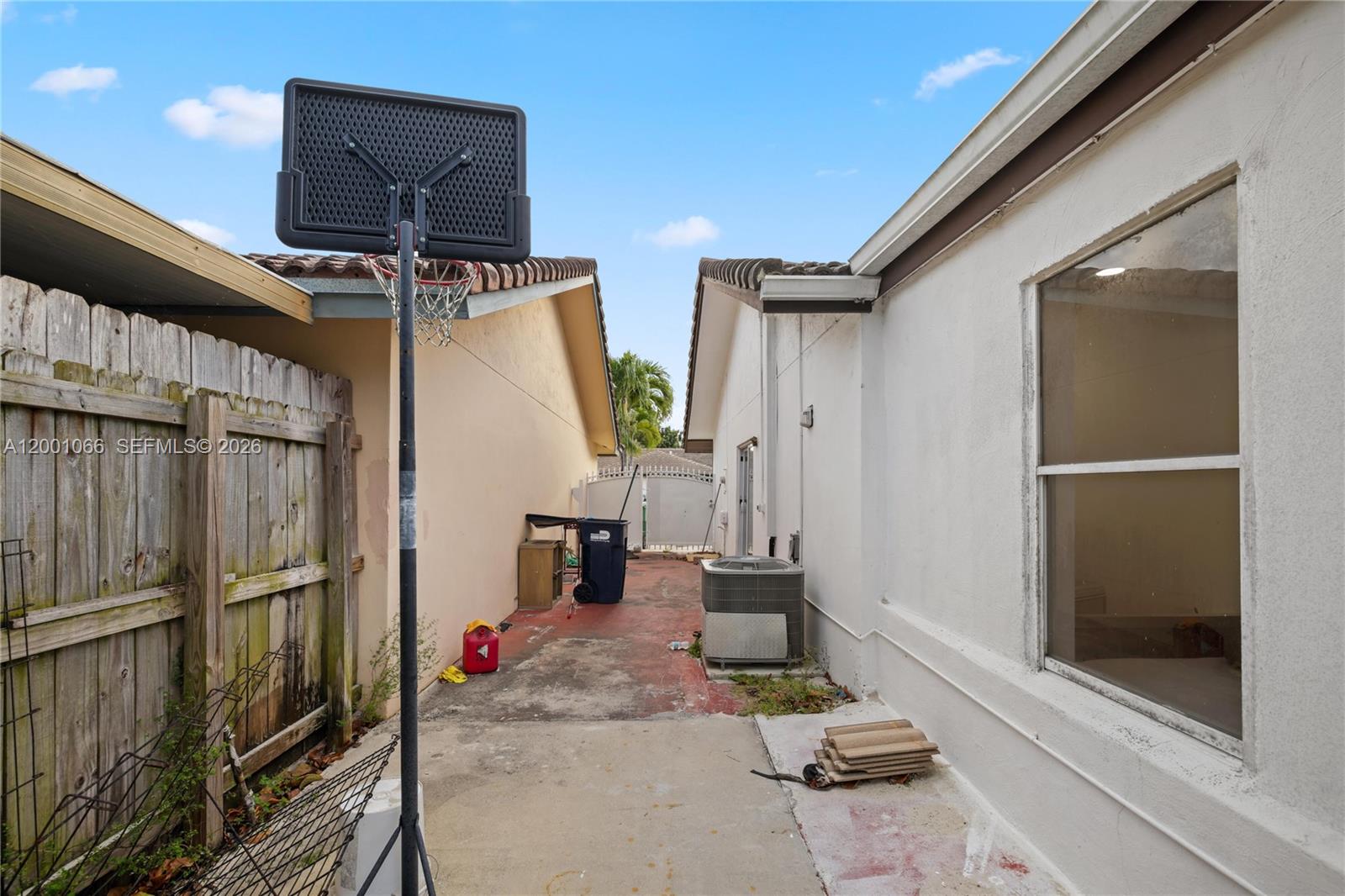 10105 SW 144th Ave Miami, FL 33186