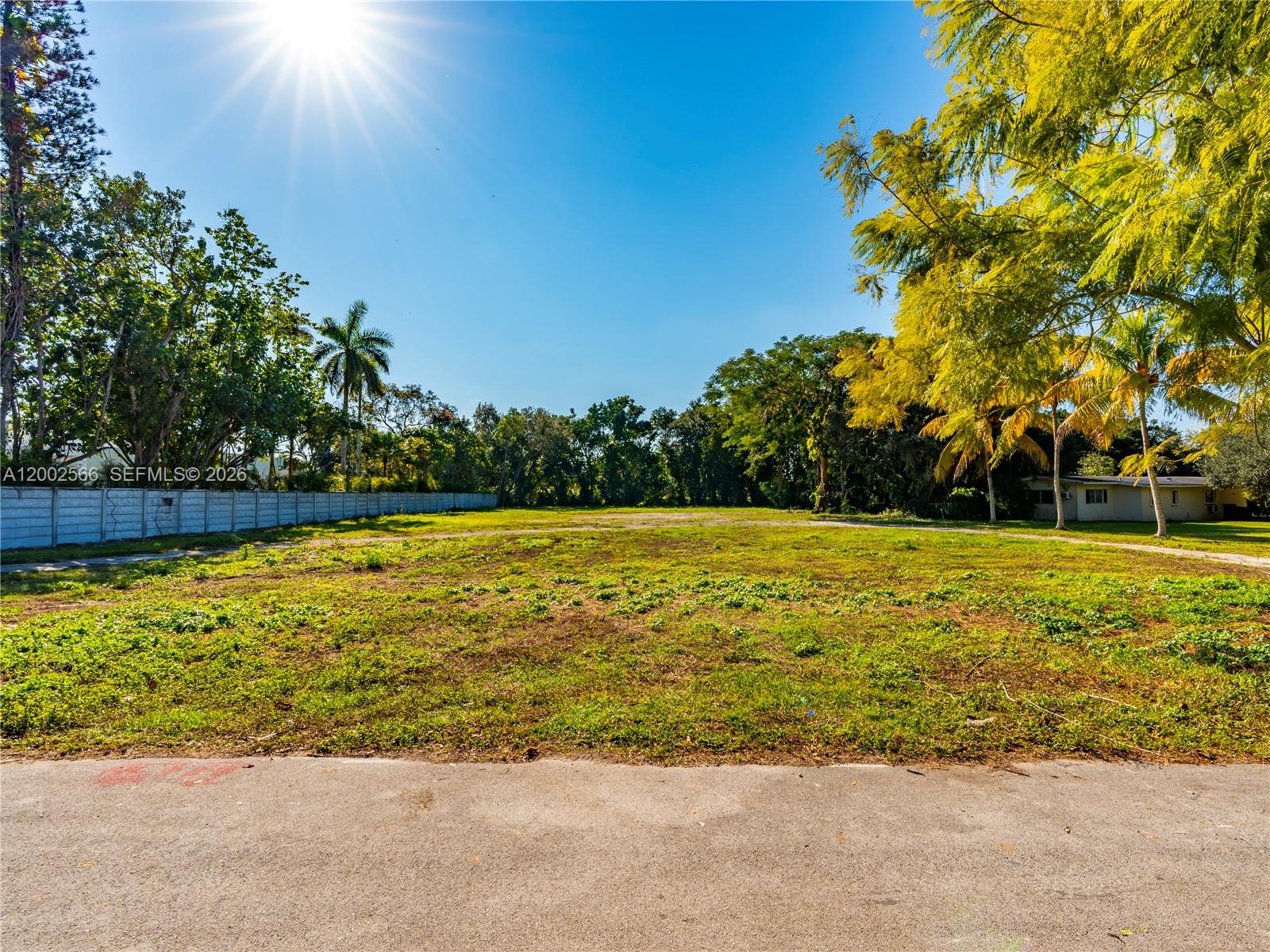 9800 SW 114th St Miami, FL 33176