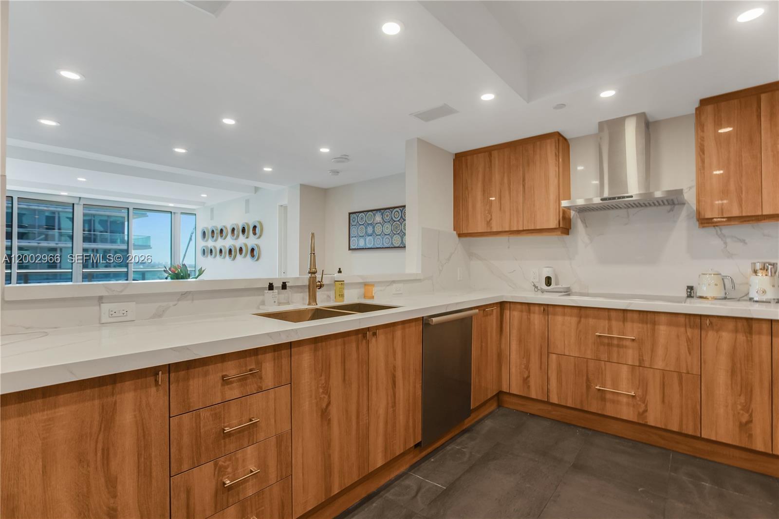 9401 Collins Ave #1004 Surfside, FL 33154