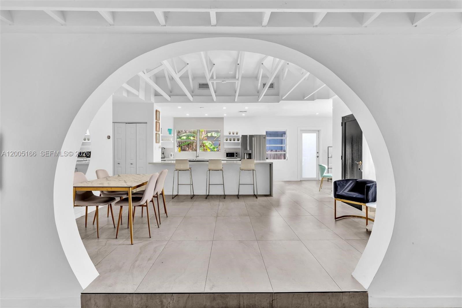 9264 Byron Ave Surfside, FL 33154