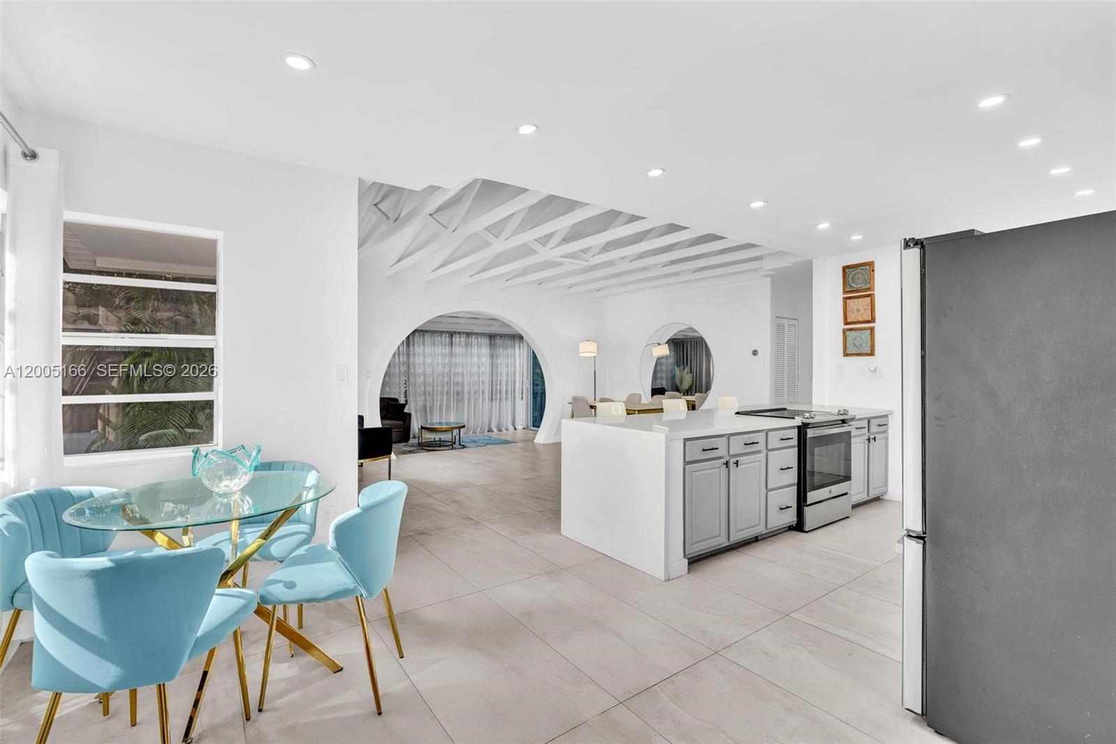 9264 Byron Ave Surfside, FL 33154