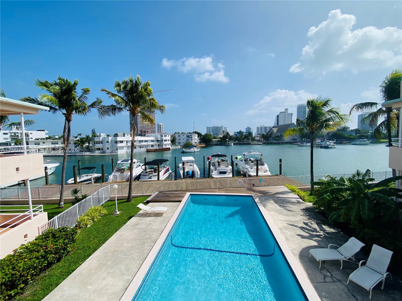6881 Bay Dr #11