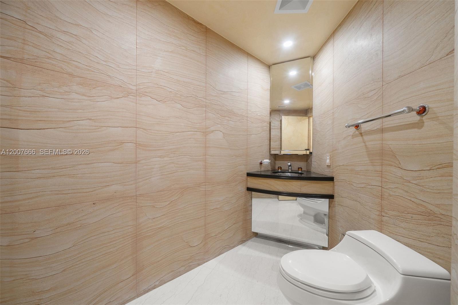 9999 Collins Ave #6G Bal Harbour, FL 33154