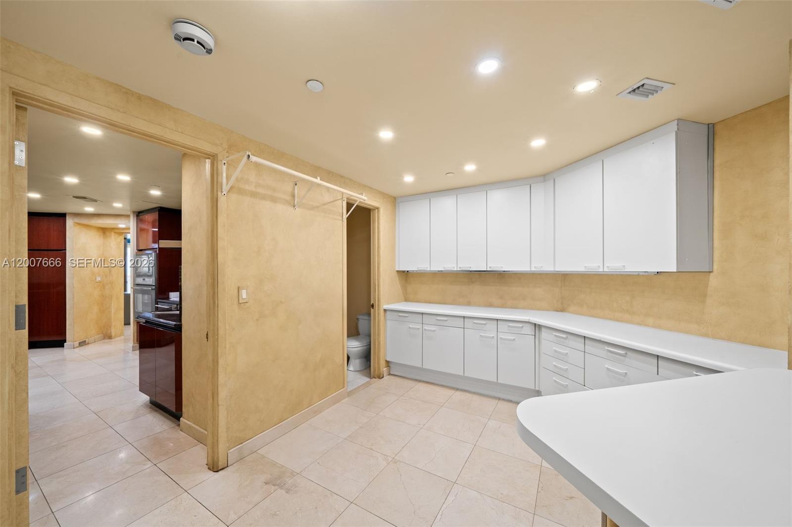 9999 Collins Ave #6G Bal Harbour, FL 33154