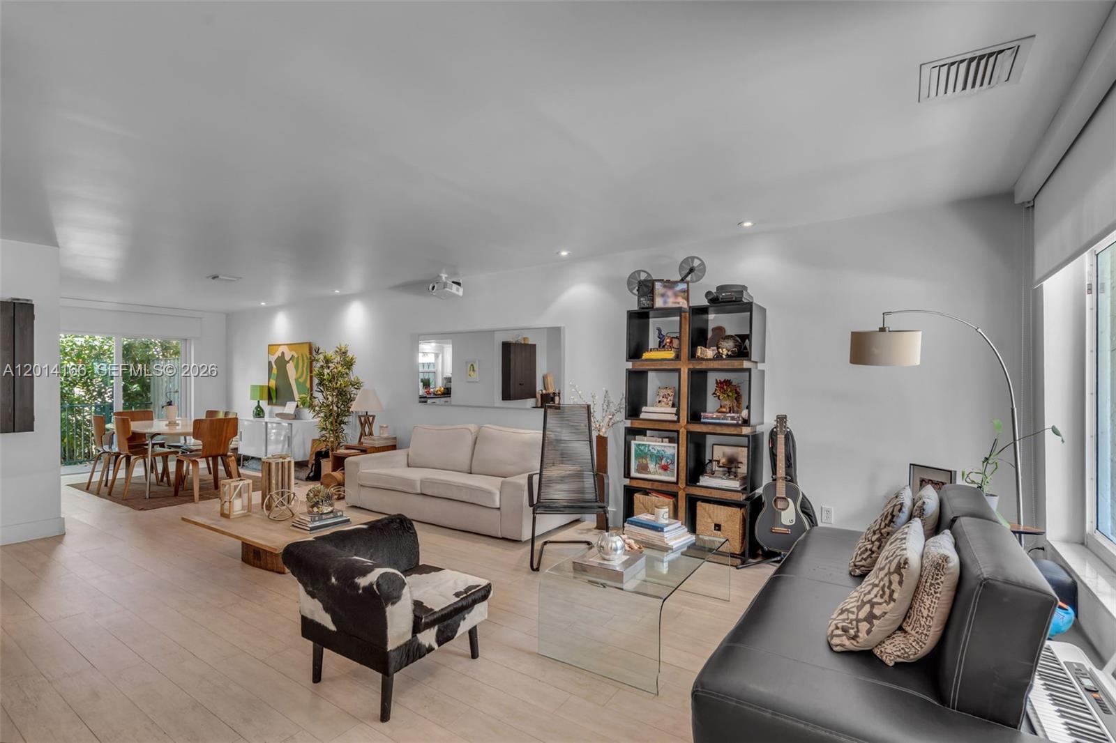 232 Sea Vw Dr #108 Key Biscayne, FL 33149