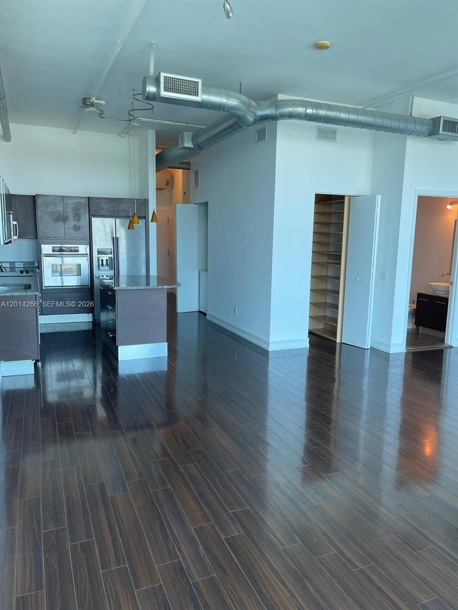 image Uptown Marina Lofts10