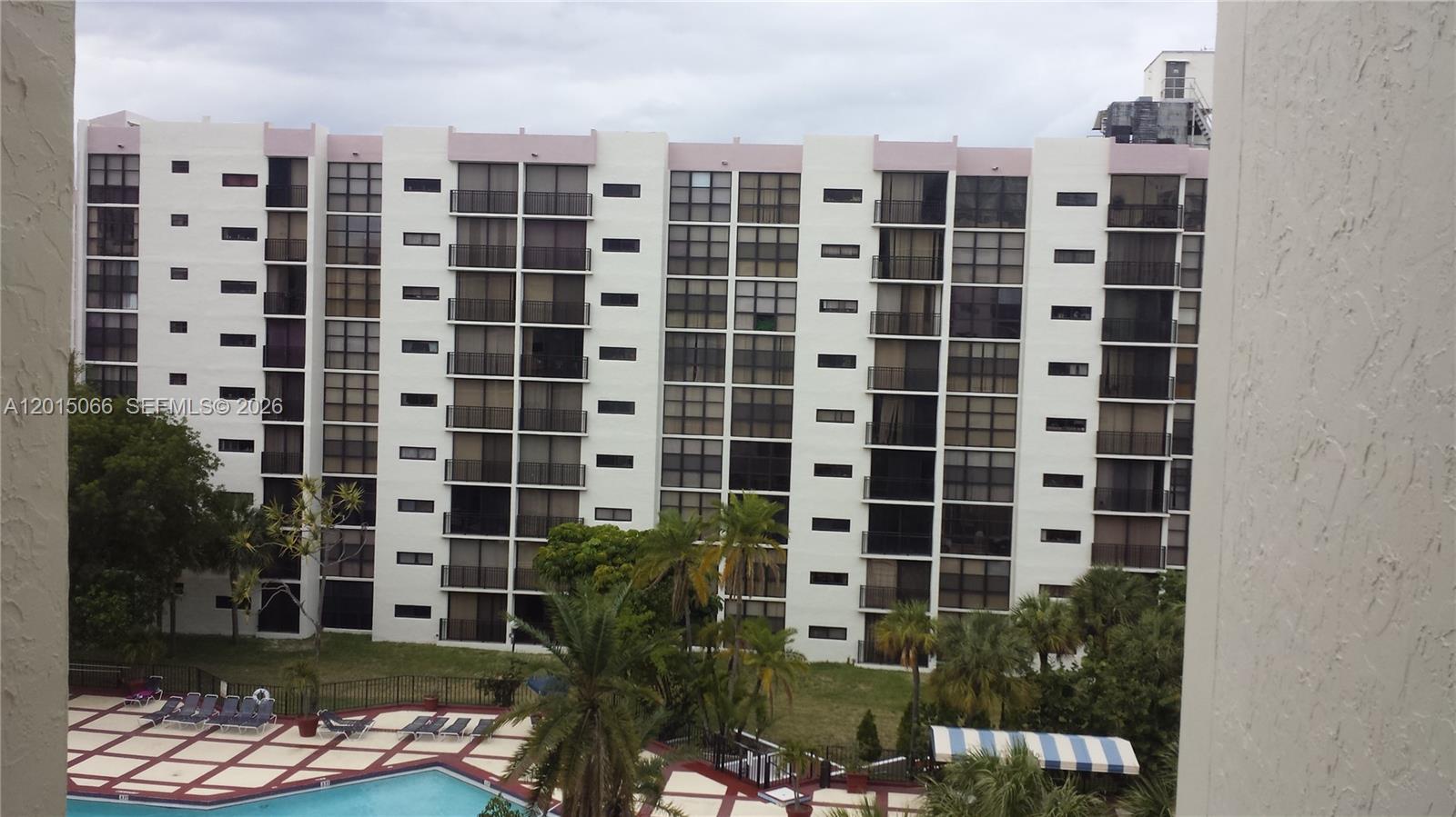 16909 N Bay Rd #914