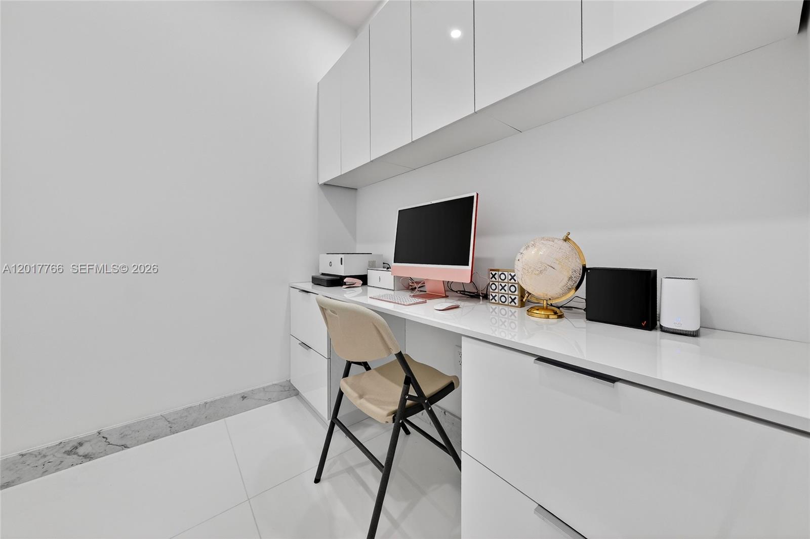 88 SW 7th St #4202 Miami, FL 33130