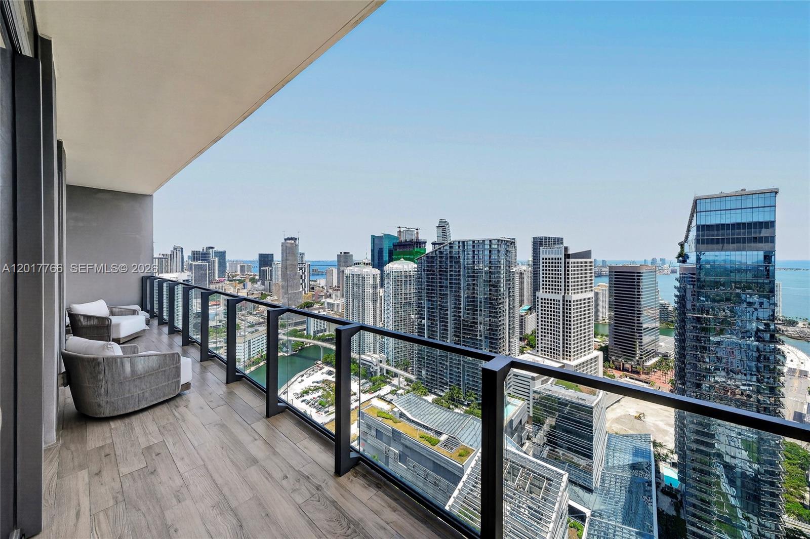 88 SW 7th St #4202 Miami, FL 33130