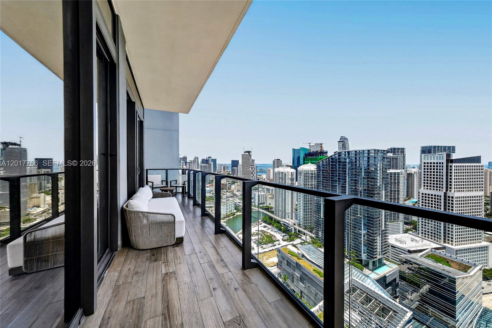 88 SW 7th St #4202 Miami, FL 33130