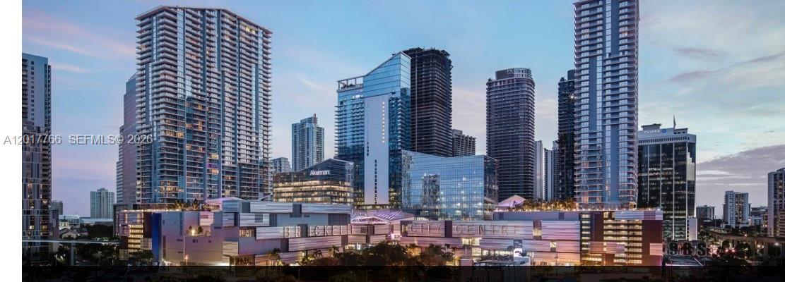 88 SW 7th St #4202 Miami, FL 33130