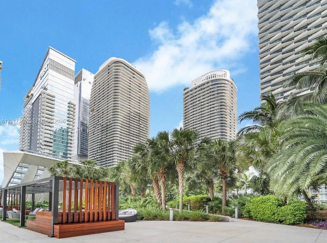 88 SW 7th St #4202 Miami, FL 33130