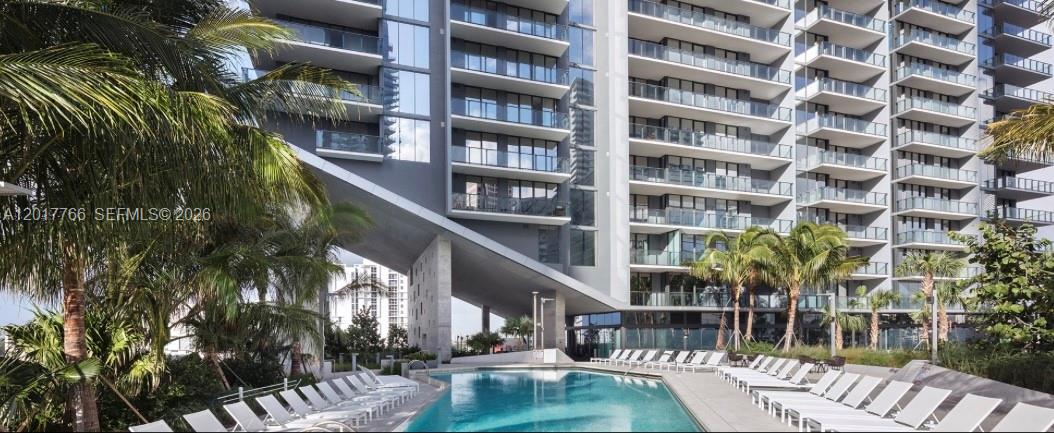 88 SW 7th St #4202 Miami, FL 33130