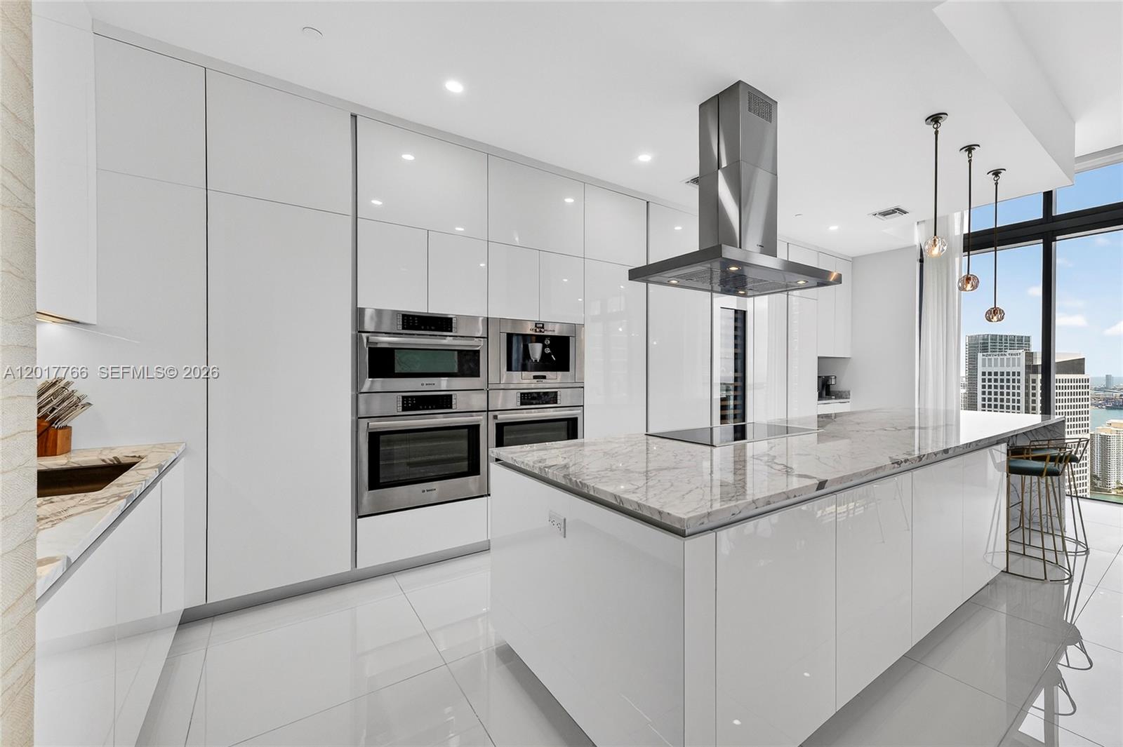 88 SW 7th St #4202 Miami, FL 33130