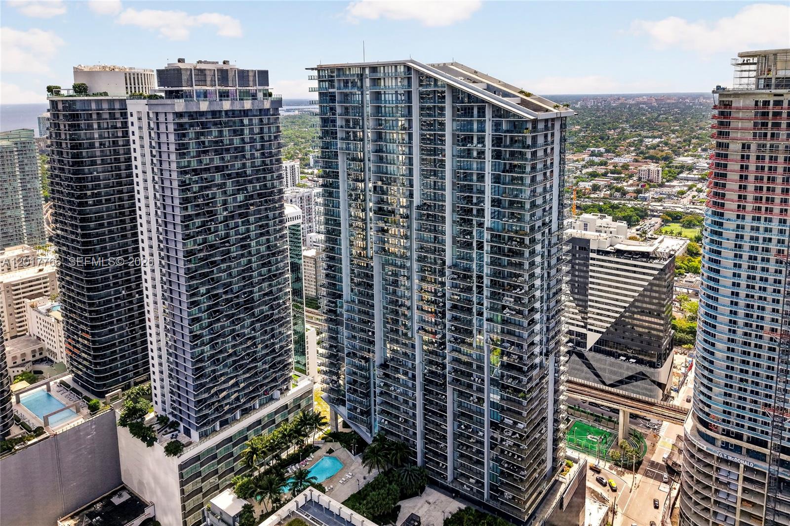 88 SW 7th St #4202 Miami, FL 33130