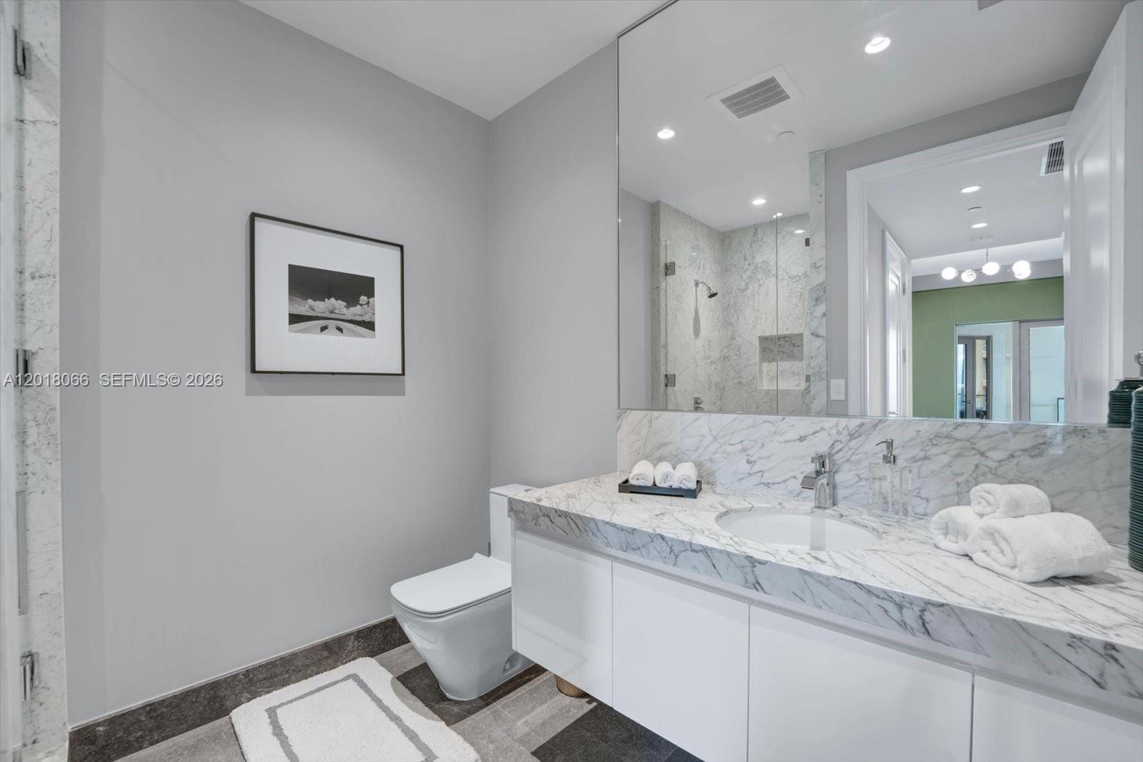 17901 Collins Ave #2704 Sunny Isles Beach, FL 33160