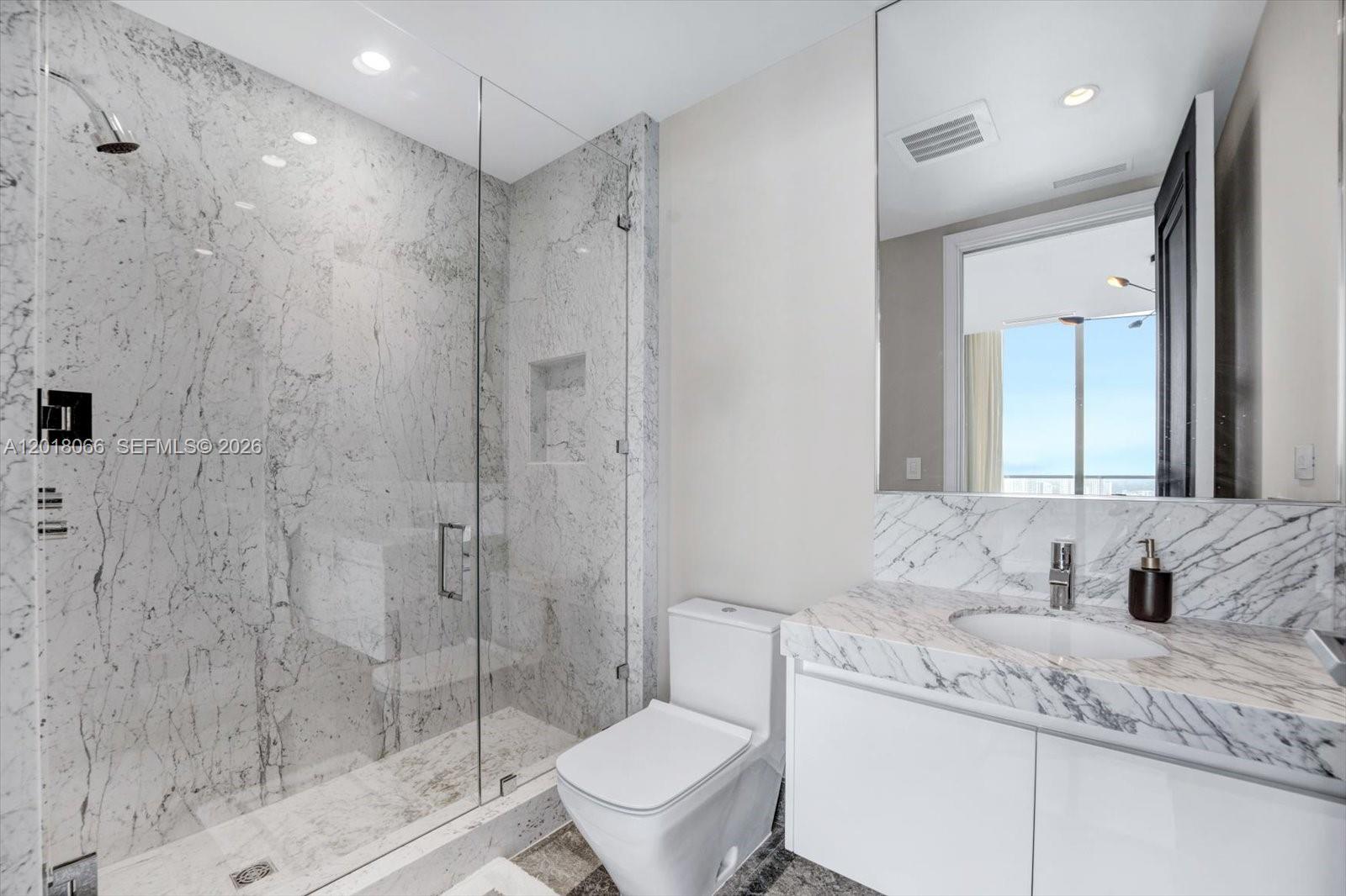 17901 Collins Ave #2704 Sunny Isles Beach, FL 33160