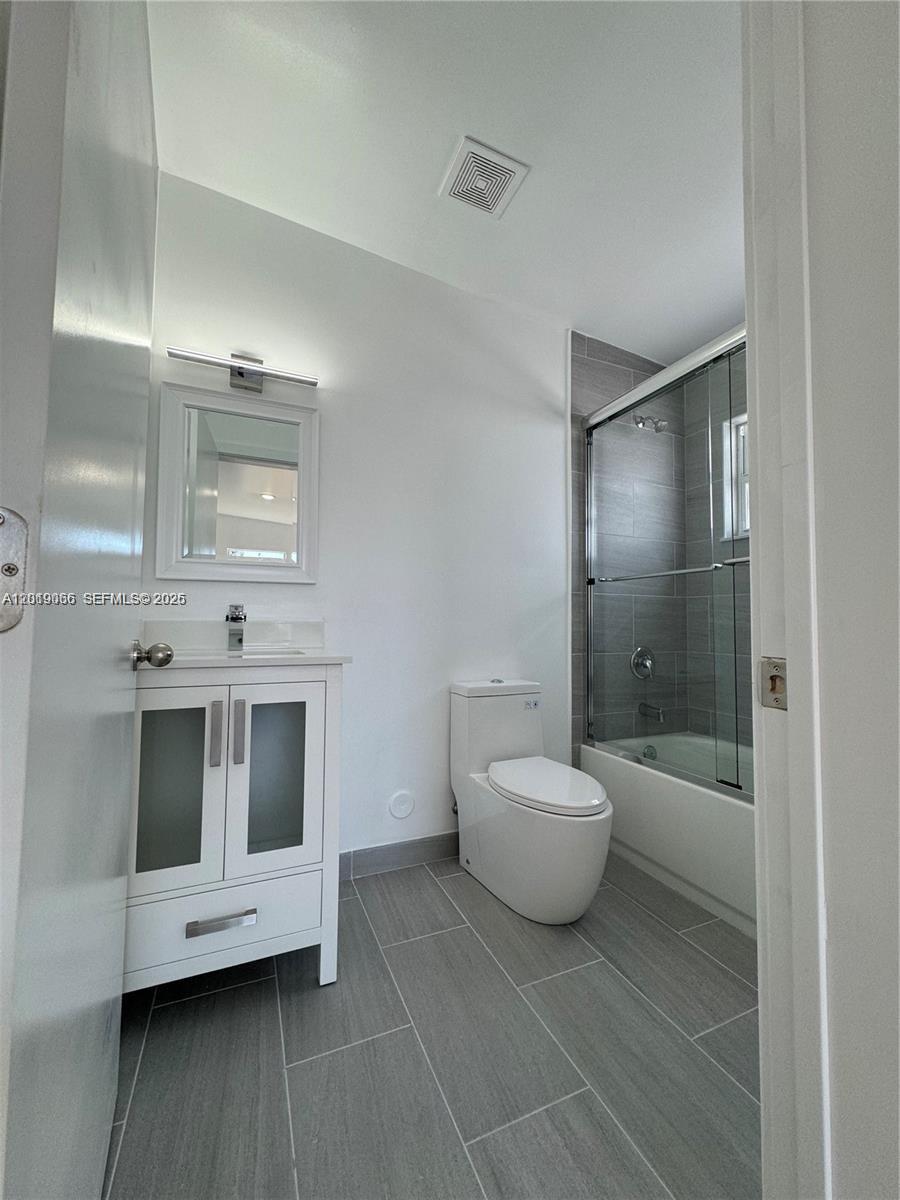 526 NW 6th St Hallandale Beach, FL 33009
