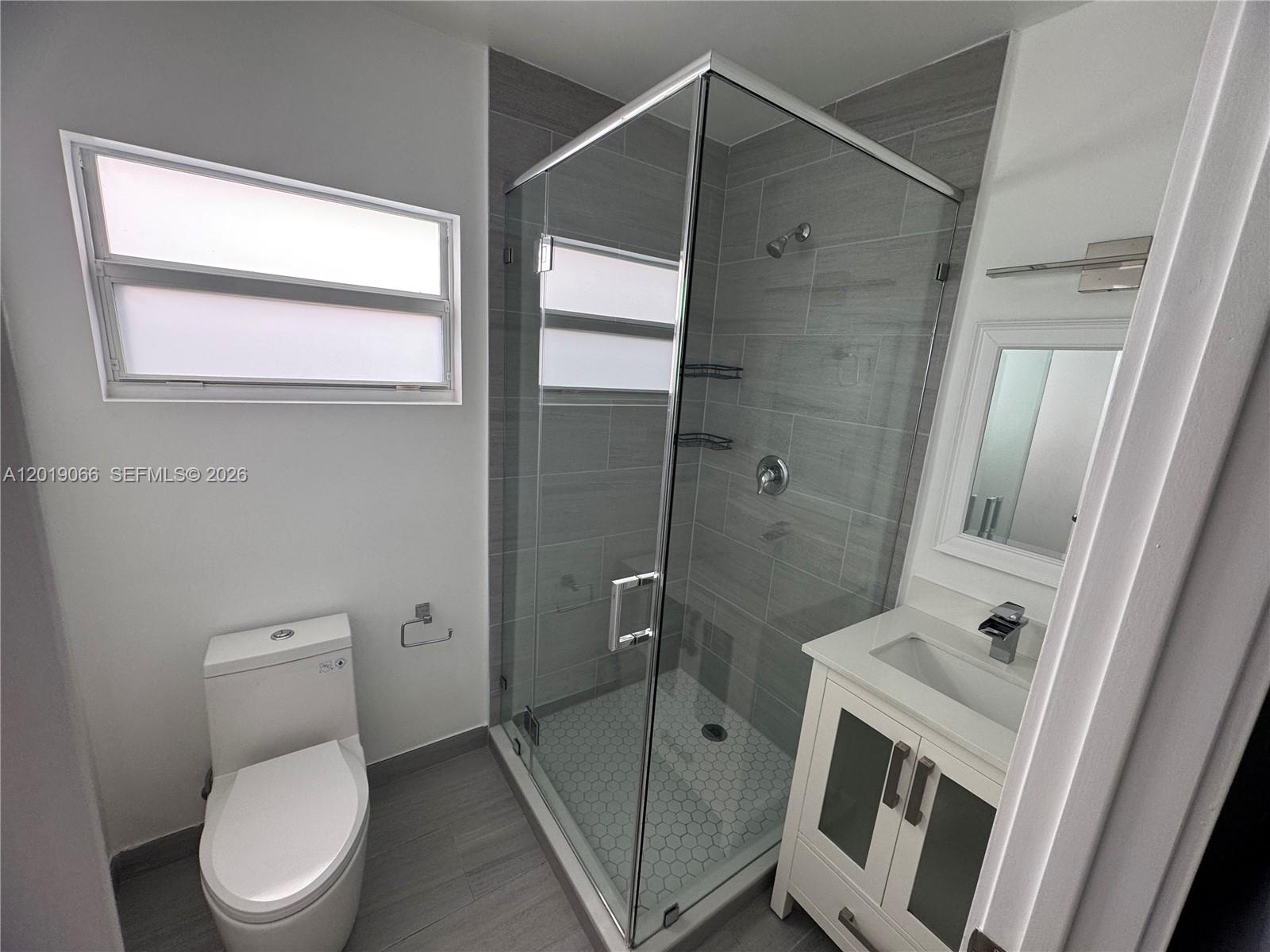 526 NW 6th St Hallandale Beach, FL 33009