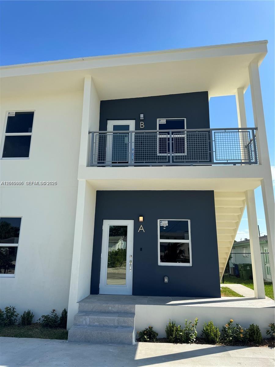526 NW 6th St Hallandale Beach, FL 33009