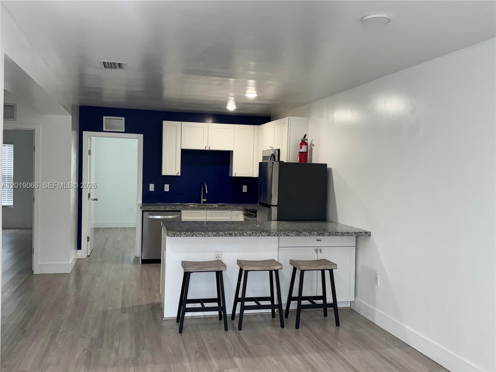 526 NW 6th St Hallandale Beach, FL 33009