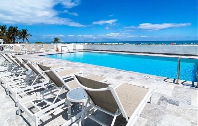 401 Ocean Dr #910