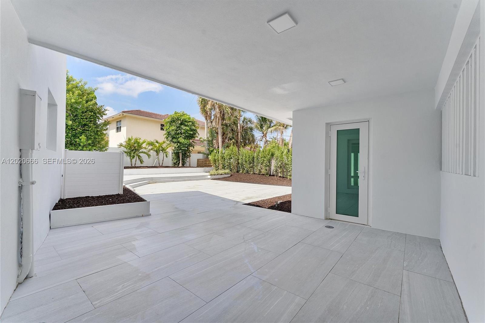 1903 Bay Dr Pompano Beach, FL 33062