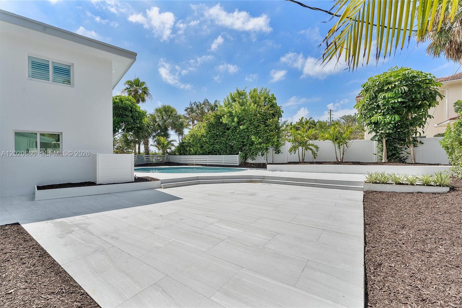 1903 Bay Dr Pompano Beach, FL 33062