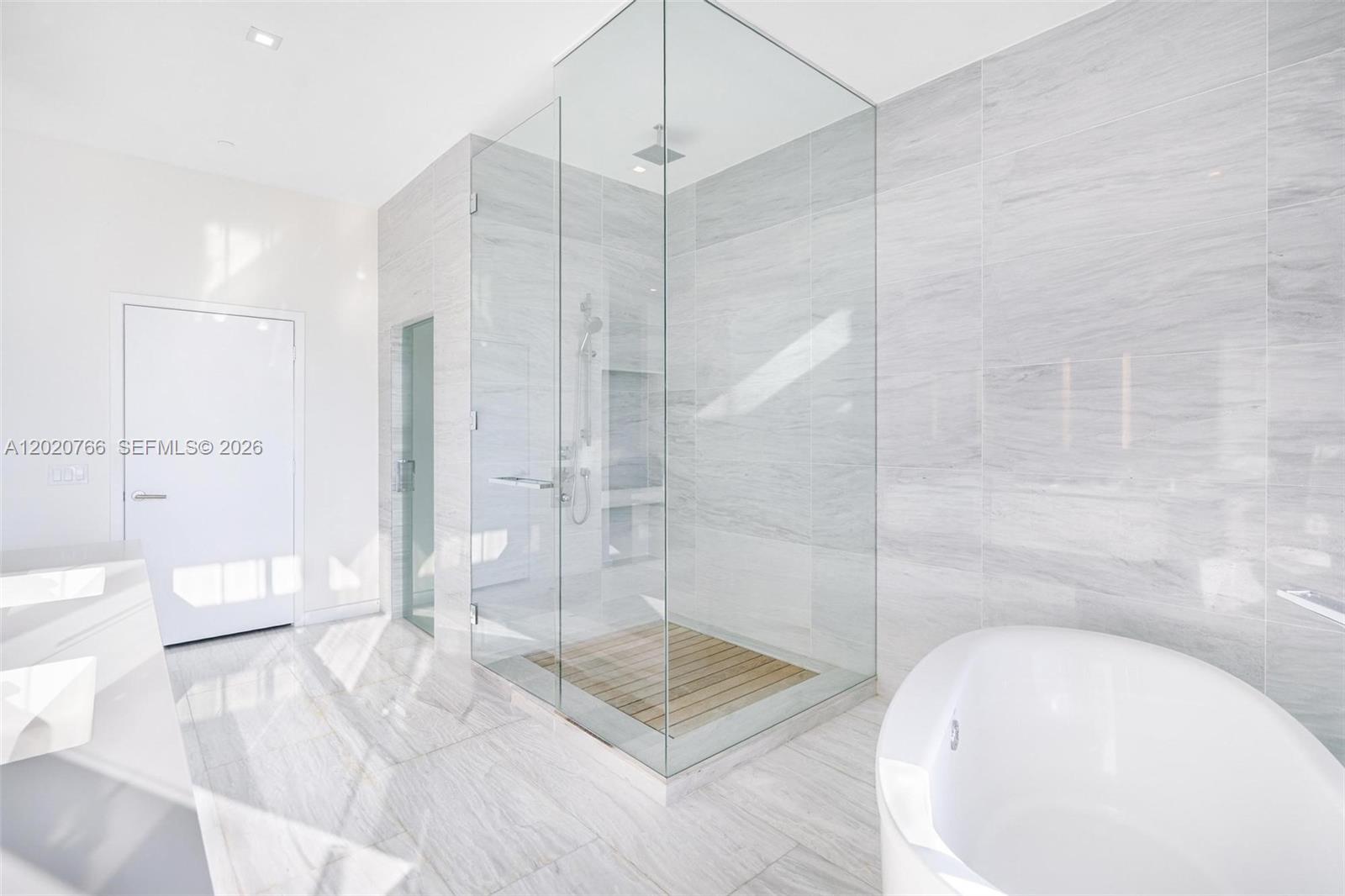 88 SW 7th St #4203 Miami, FL 33130