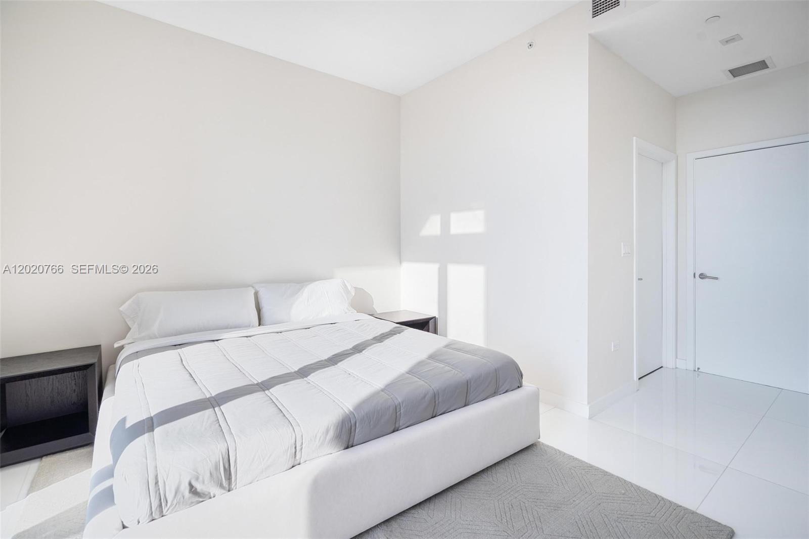 88 SW 7th St #4203 Miami, FL 33130