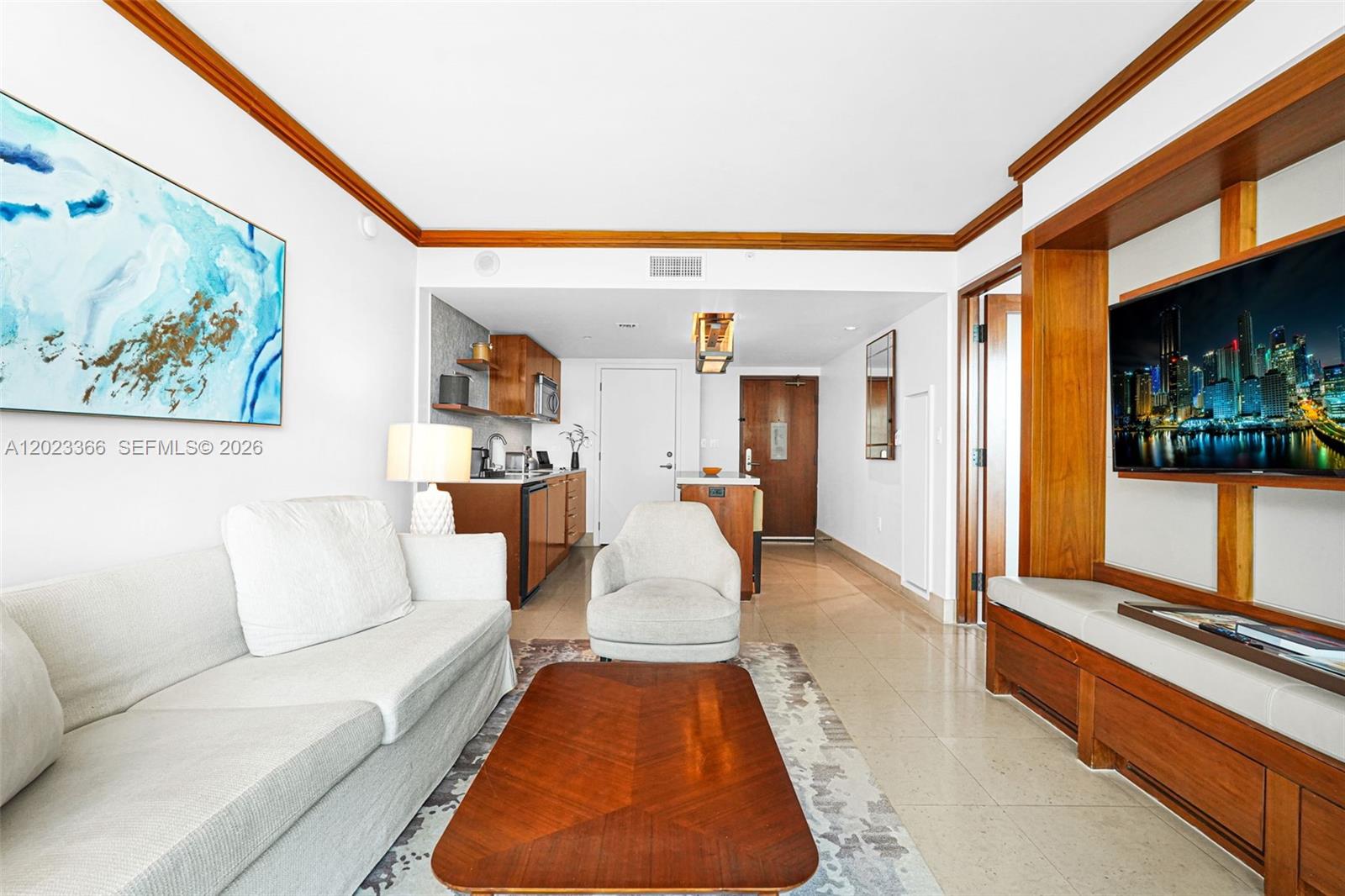6801 Collins Ave #611 (Door 610) Miami Beach, FL 33141