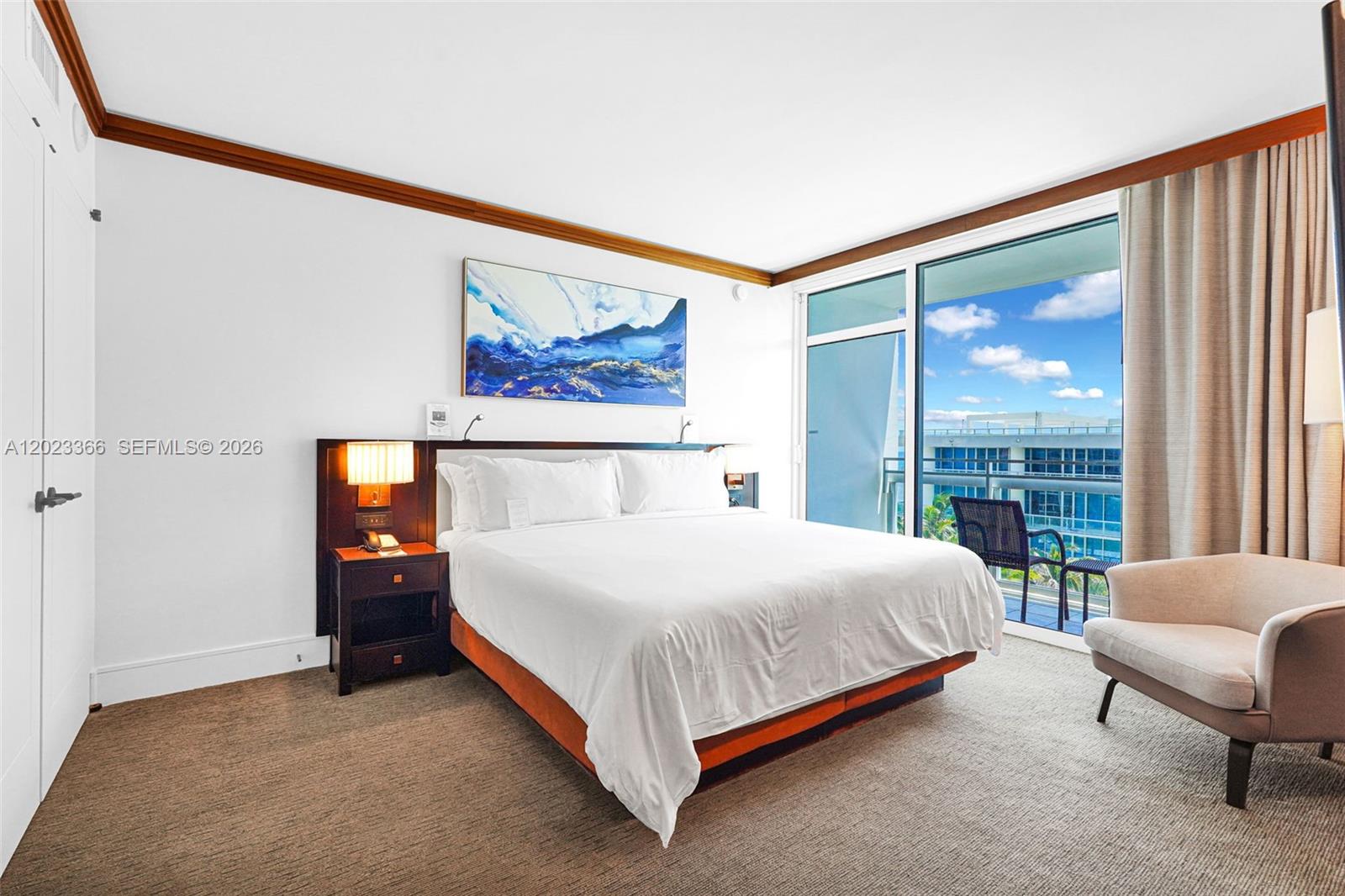 6801 Collins Ave #611 (Door 610) Miami Beach, FL 33141