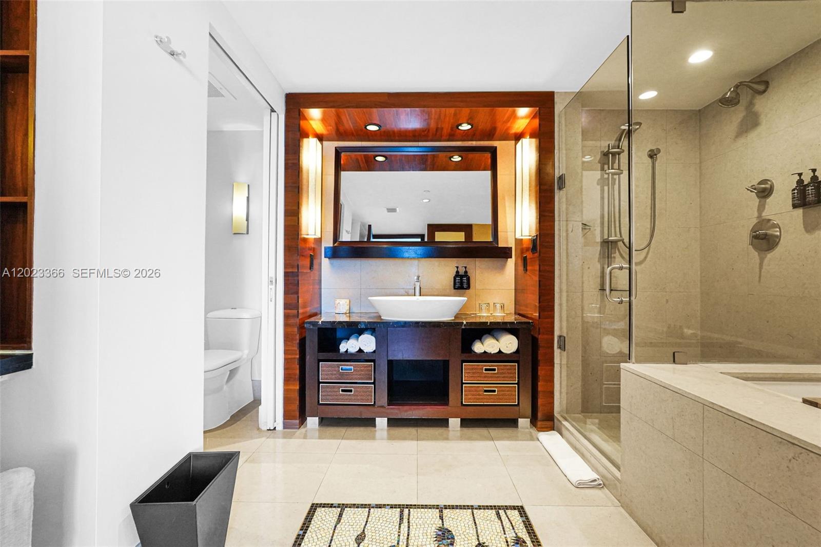 6801 Collins Ave #611 (Door 610) Miami Beach, FL 33141