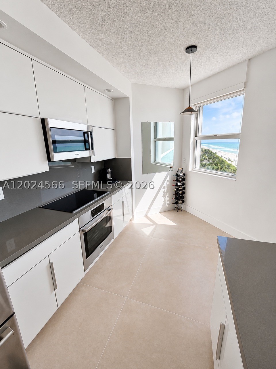 image La Tour Condo2