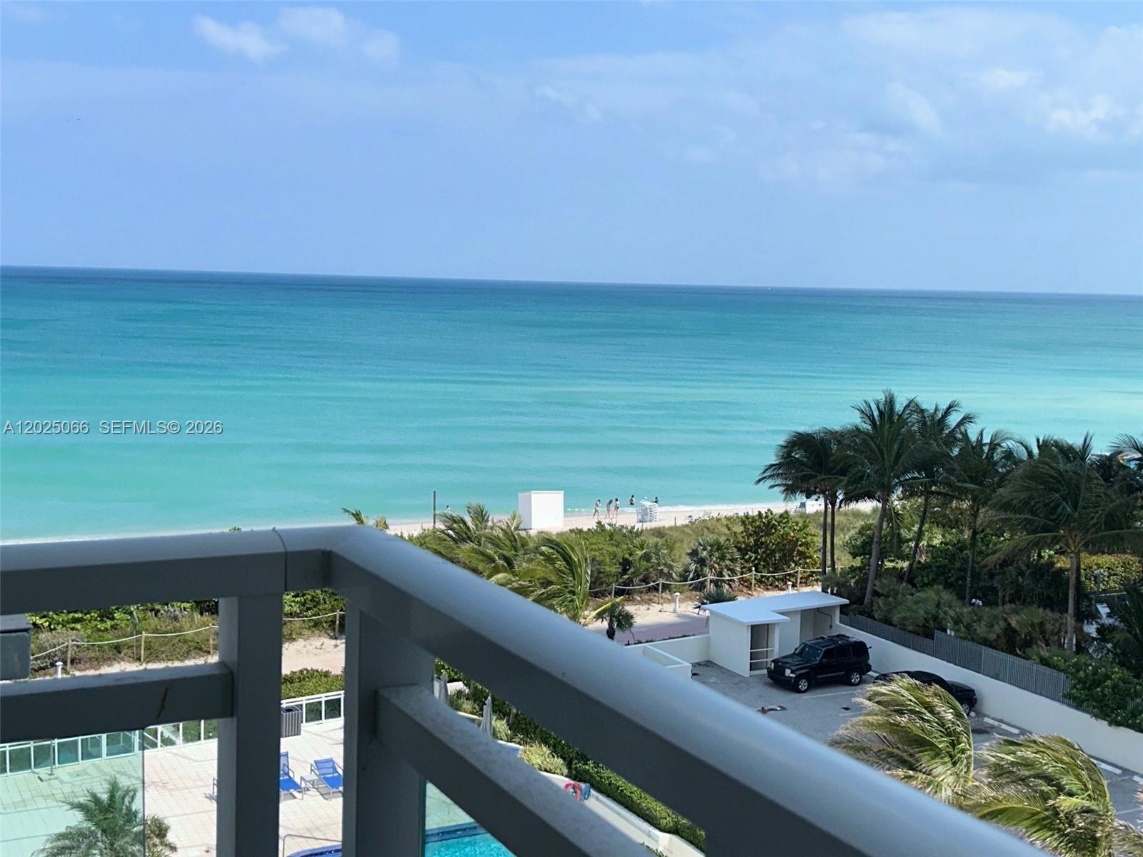 6917 Collins Ave #807