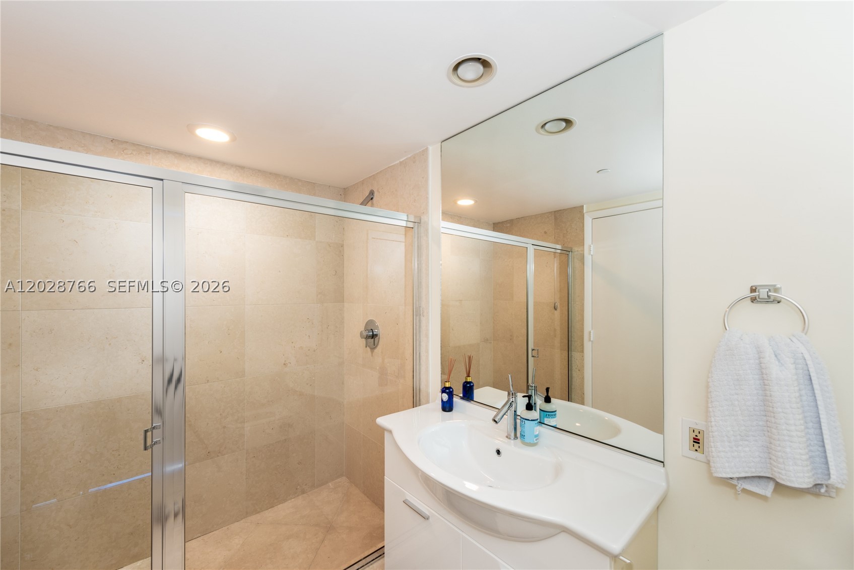 image Icon Brickell I17