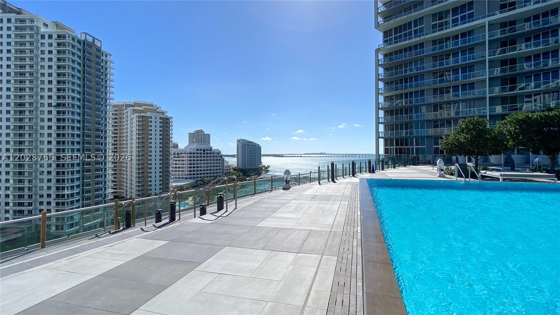 image Icon Brickell I18